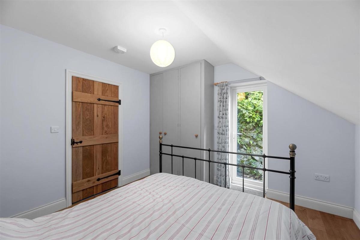 2-bed property · The Mumbles SA3