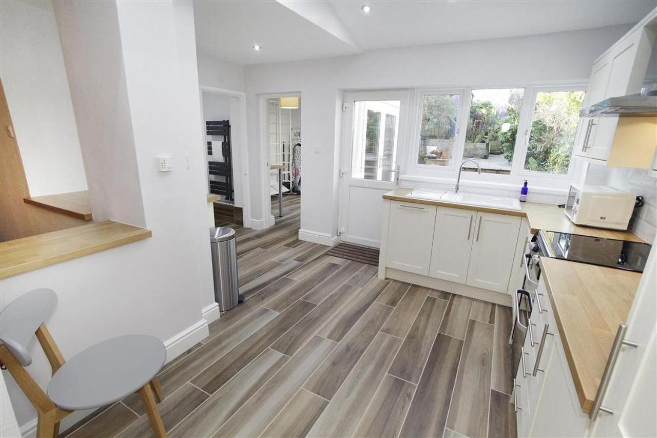 4-bed property · The Mumbles SA3