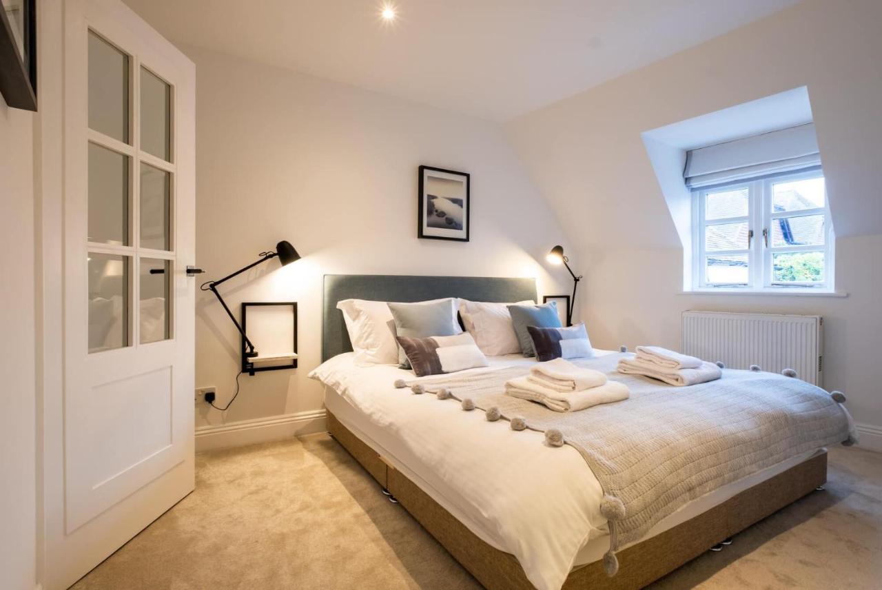 4-bed property · Lymington SO41
