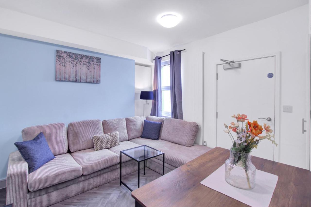 4-bed property · Gloucester GL1