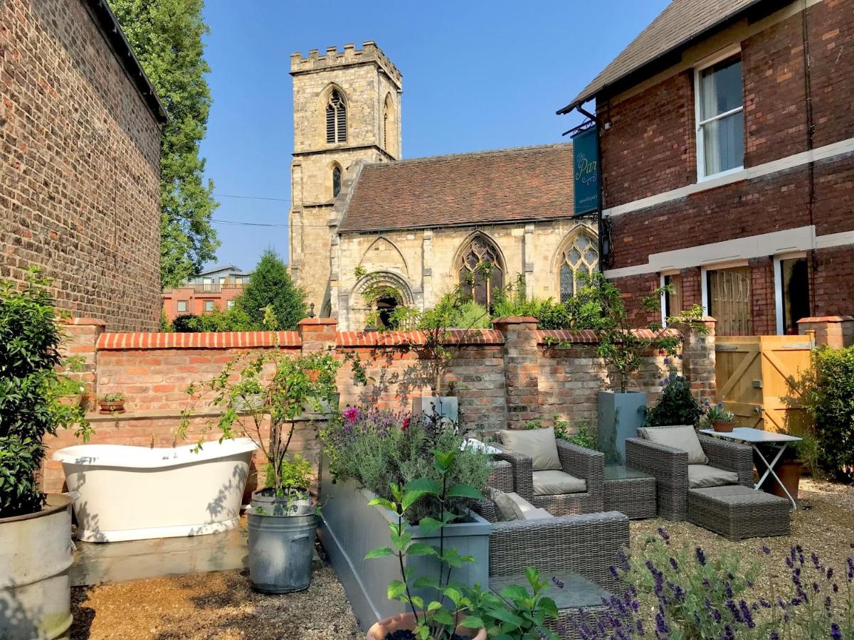 4-bed property · York YO1