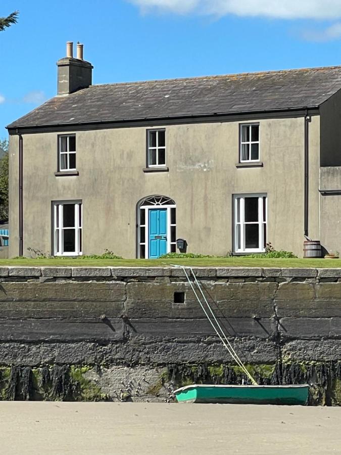 Crossing Gates House