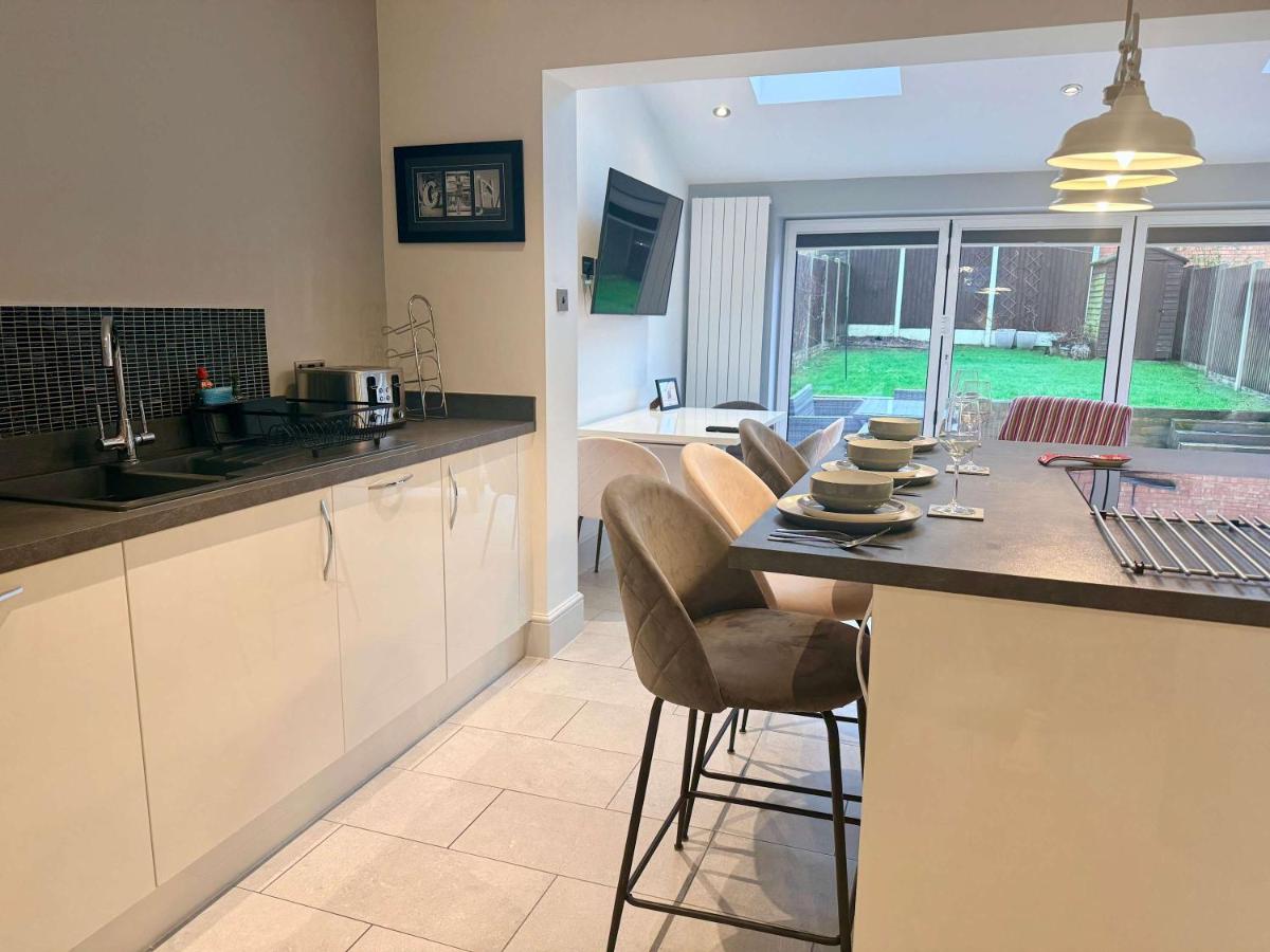 3-bed property · Birmingham B92