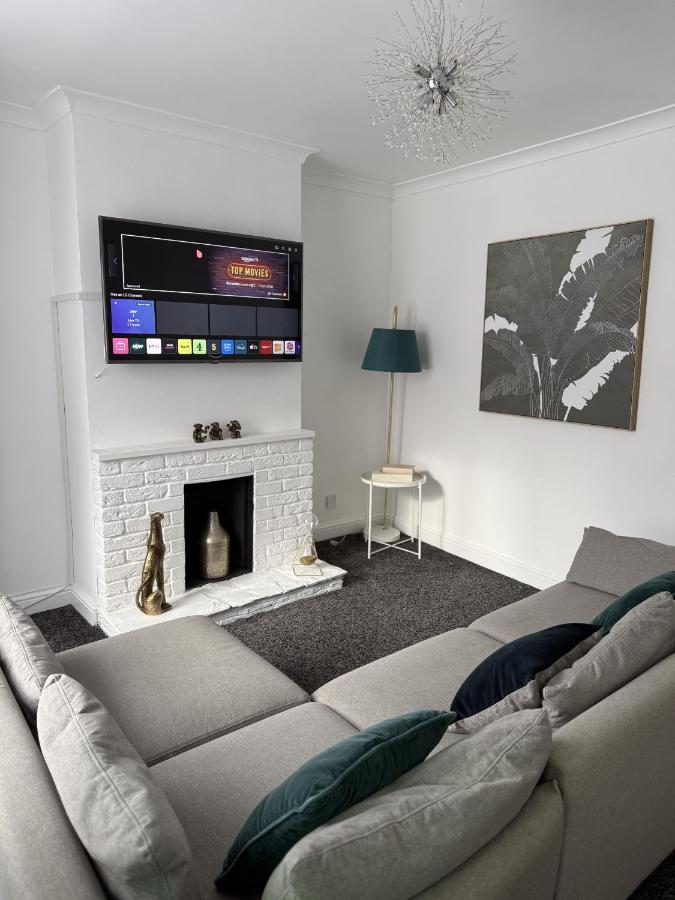 2-bed property · Wolverhampton WV6