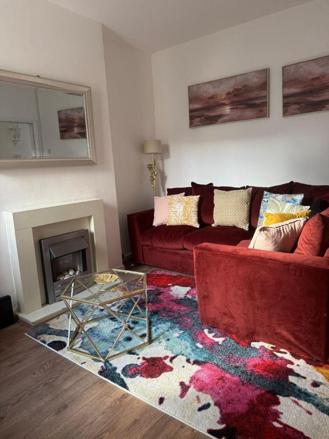 4-Bed Family Home - Steps from Nottingham Forest Ground