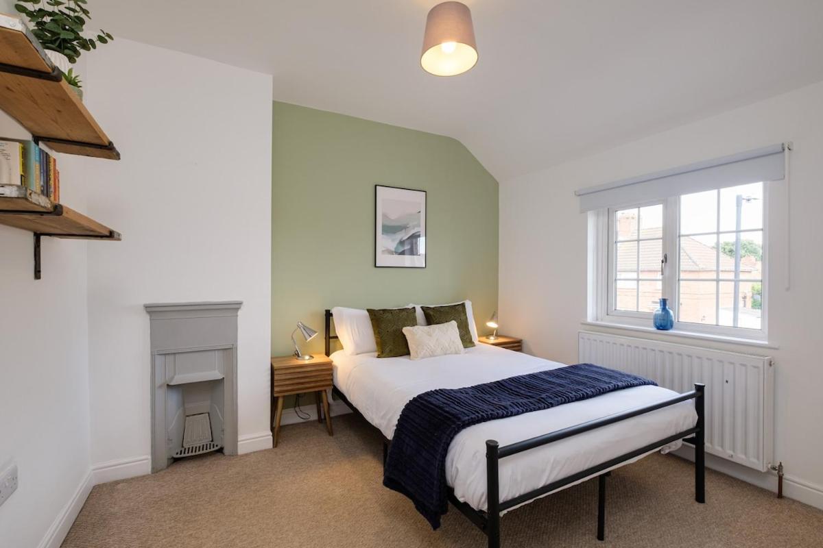 4-bed property · Bristol BS16