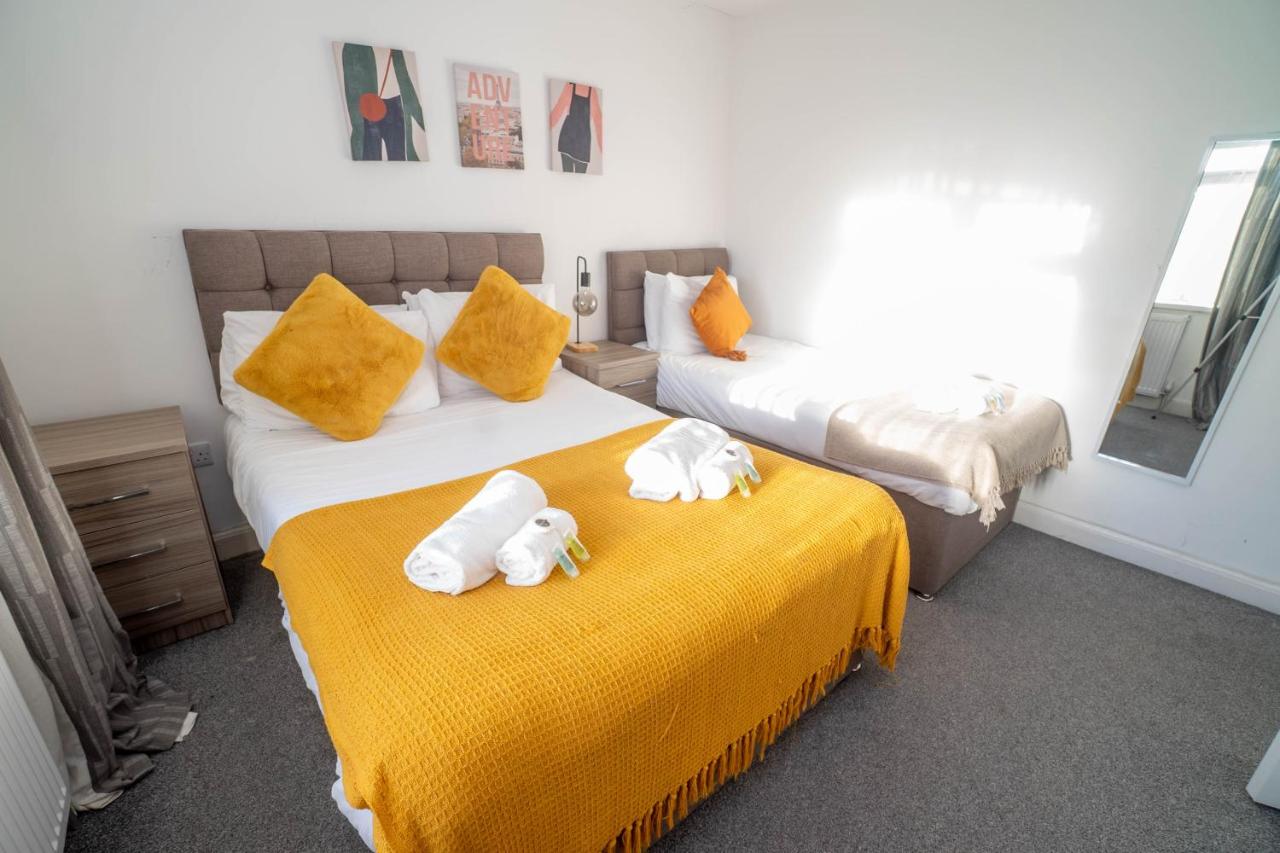 4-bed property · Swansea SA1