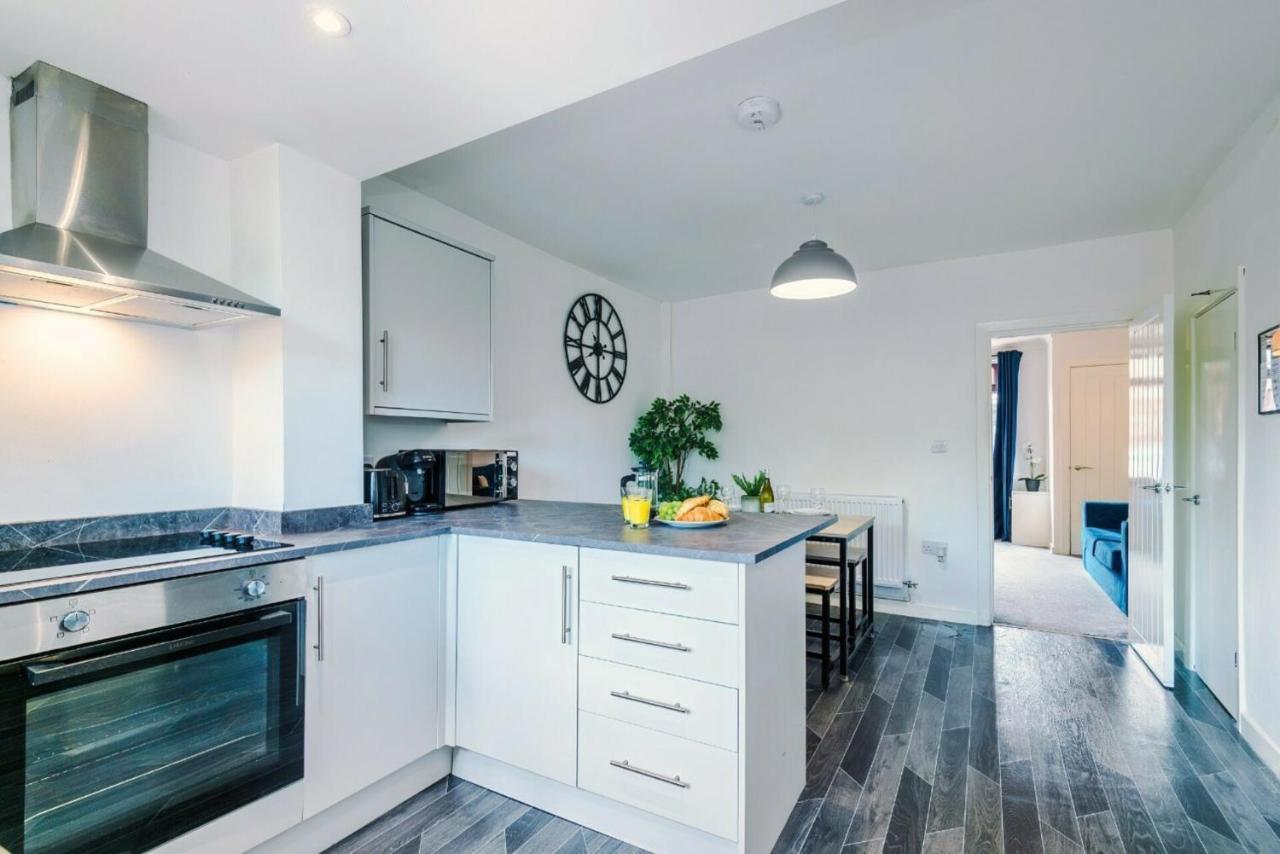 2-bed property · Manchester M40