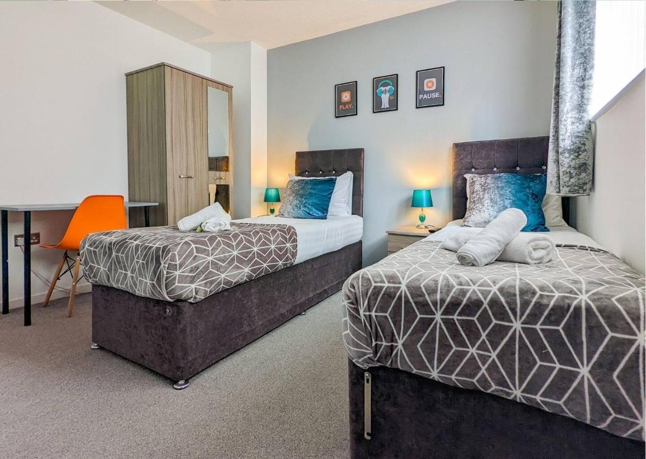 5-bed property · Peterborough PE3