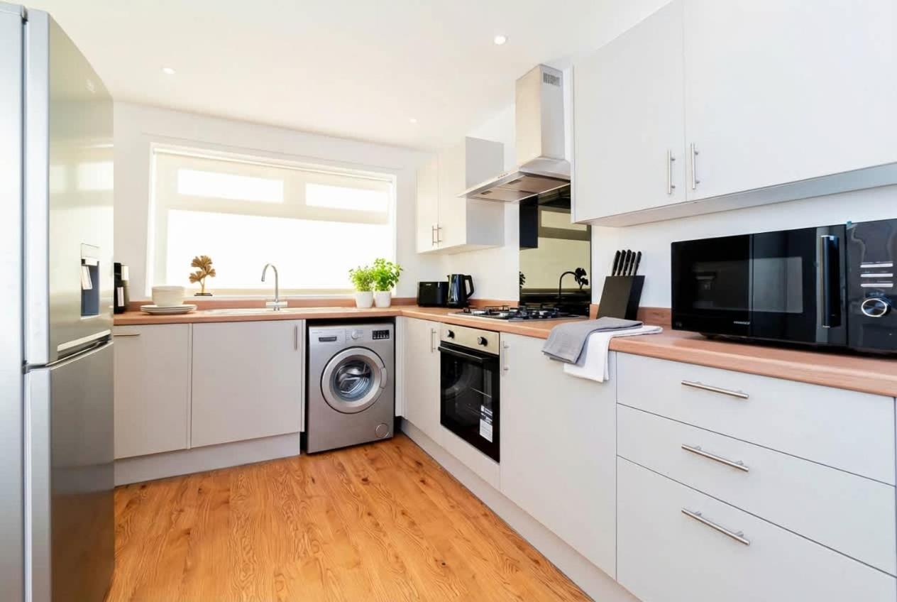 Spacious 3 Bedroom Home with Garden in Doncaster