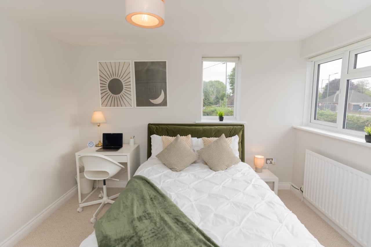 3-bed property · Solihull B90