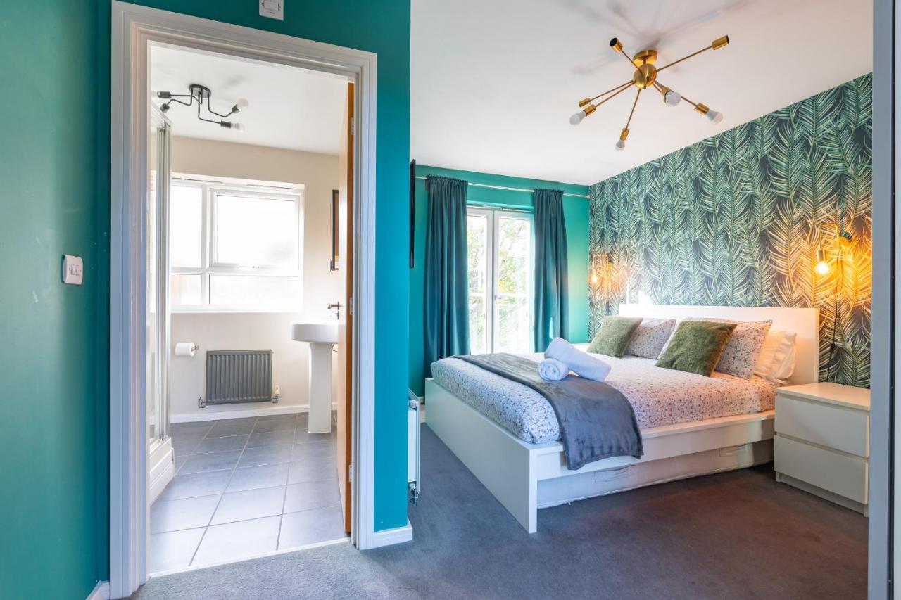 4-bed property · Salford M7