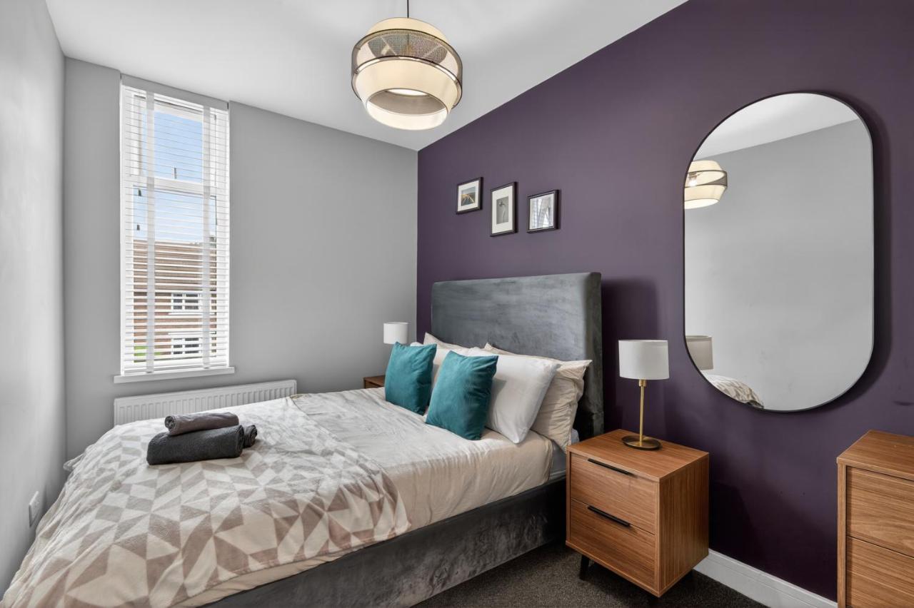 5-bed property · Salford M6
