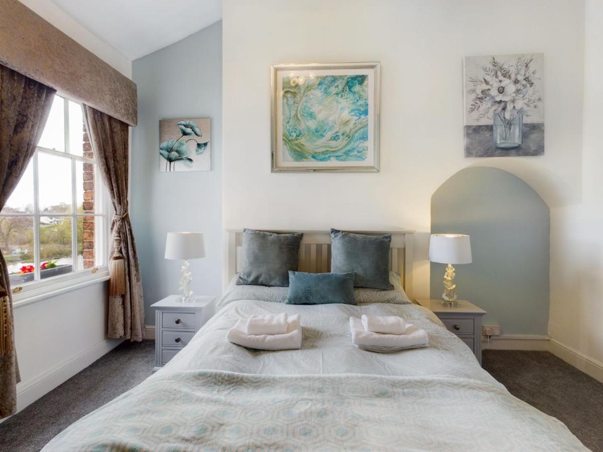 3-bed property · Chester CH3