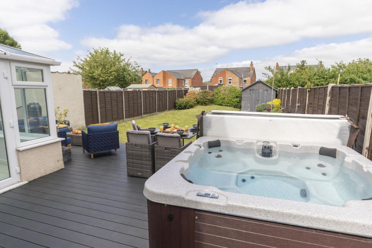 4-bed property · Gloucester GL2