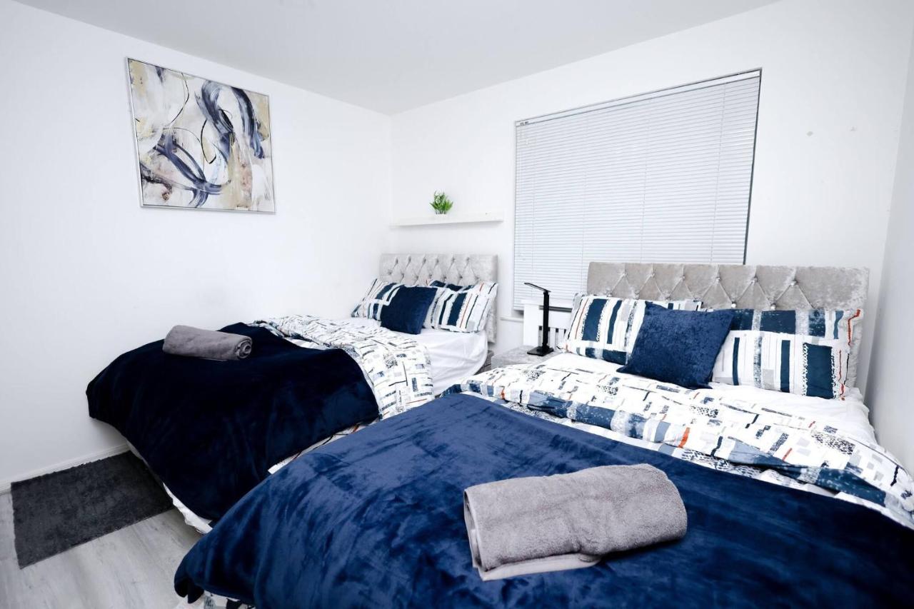 4-bed property · Salford M7