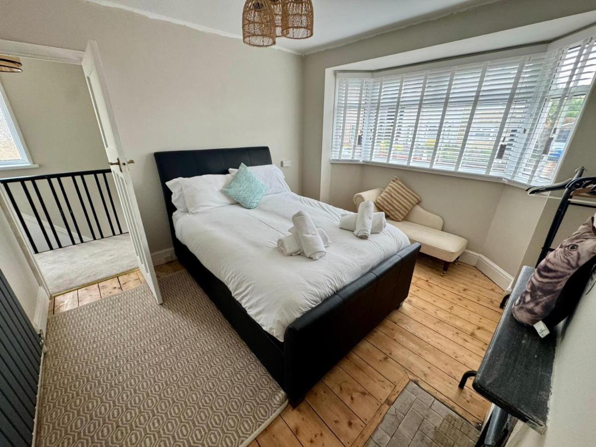 3-bed property · Swansea SA5