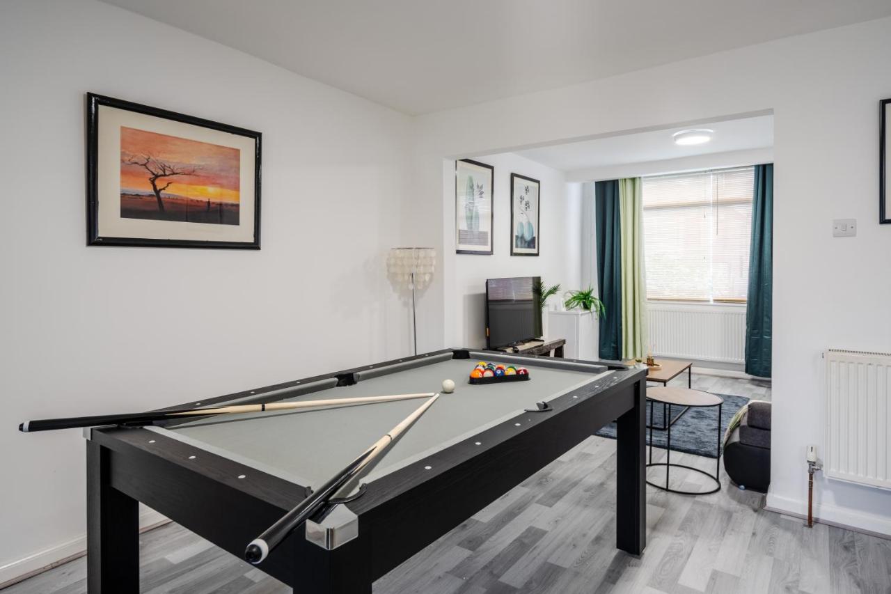 Ace Place - Pool Table - Etihad - Opposite Train Station