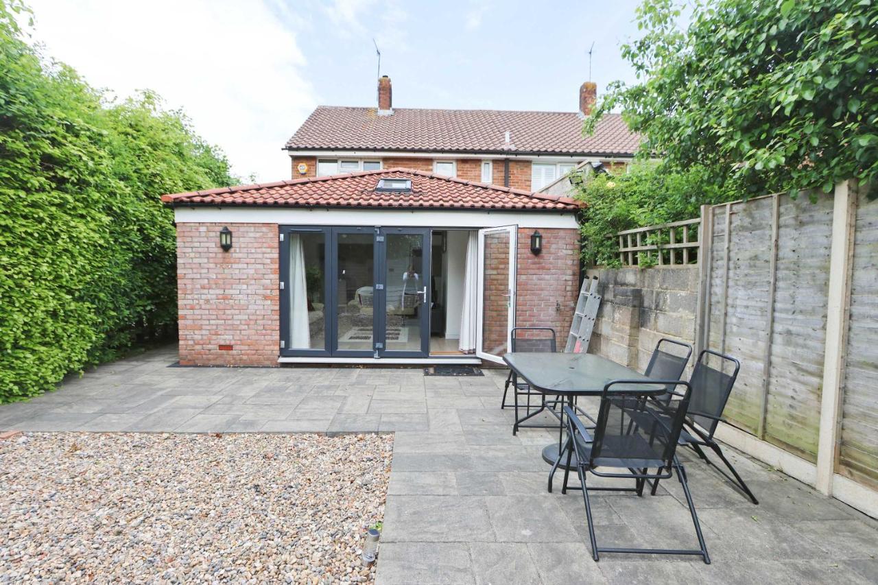 4-bed property · Bristol BS10