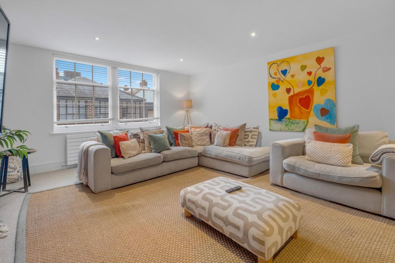 The Jade Suite - The Jewellery Suites, 3 bed 3 bath