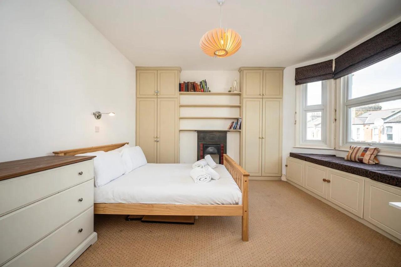 3-bed property · London SE15