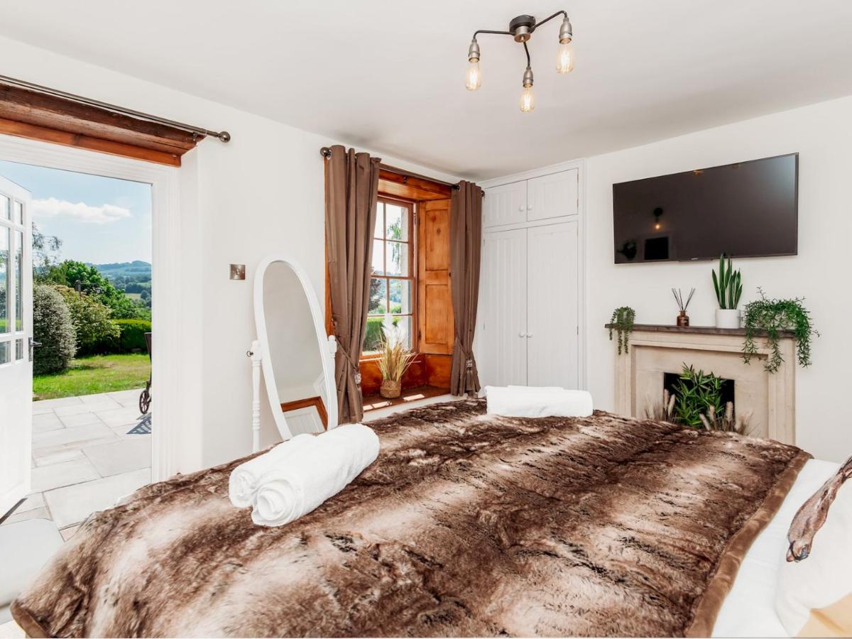 4-bed property · Bath BS30