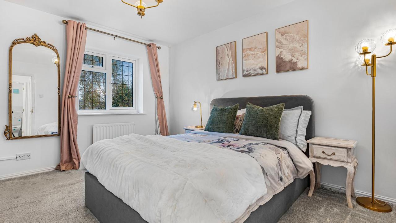 2-bed property · Solihull B90