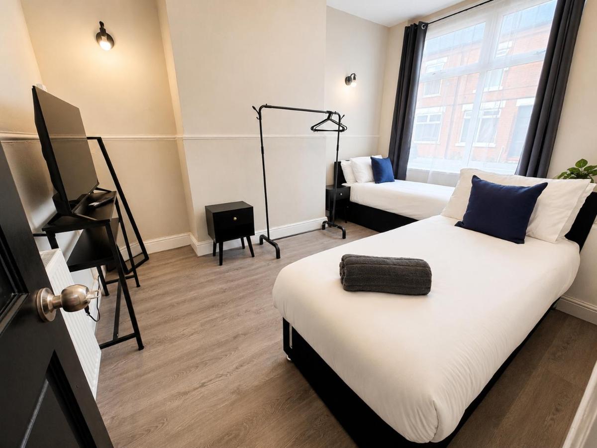 3-bed property · Manchester M6