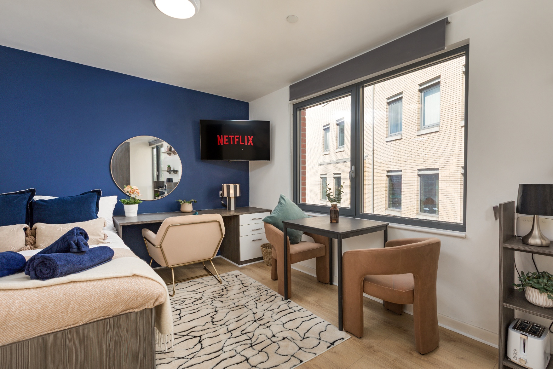 Central Studio w/ Netflix & Fast WiFi