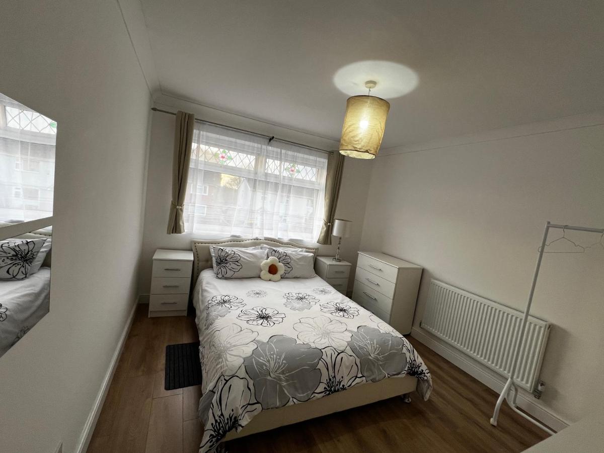 3-bed property · Stoke On Trent ST4