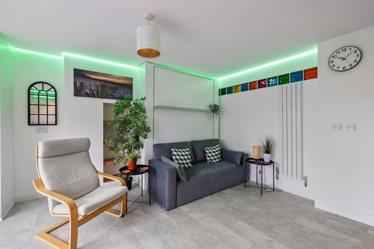 5-bed property · Plymouth PL3